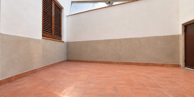 Patio de Terracota Minimalista